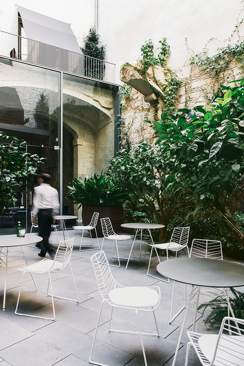 华体会体育官方在线官网 - 坐具|户外椅|办公家具|华体会体育官方在线官网家具|Leaf 金属户外餐椅